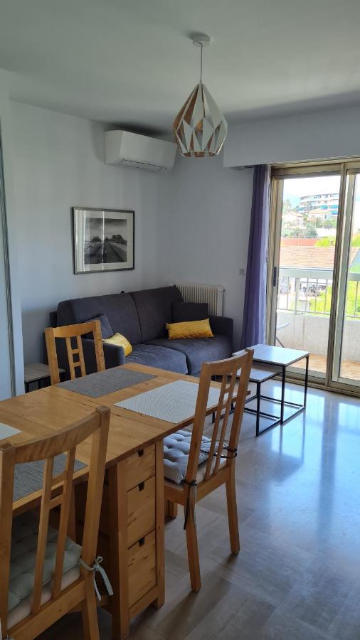 2P Entierement Climatise I Bien Insonorise I Wifi I A 300 M De La Mer I Restaurants Commerces Et Transports A 5Mn A Pied I Ideal 2 Personnes I Possibilite 4 Avec Canape Lit De Qualite I Tres Belle Douche Cagnes-sur-Mer Luaran gambar